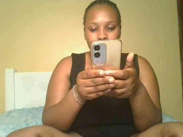 Queenlily25 webcam