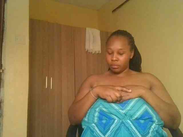 Queenlily25 webcam