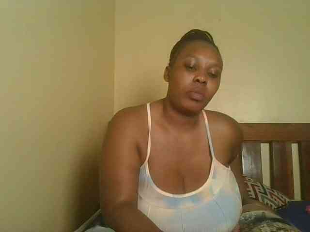 Queenlily25 Live Webcam on BongaCams
