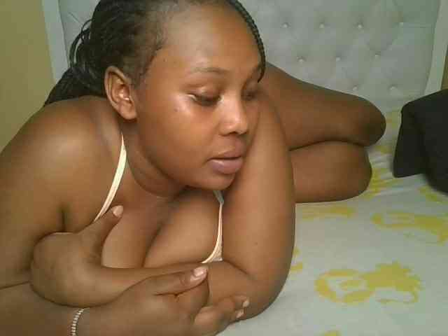 Queenlily25 webcam