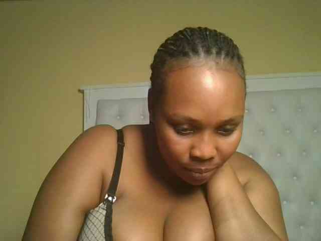 Queenlily25 webcam
