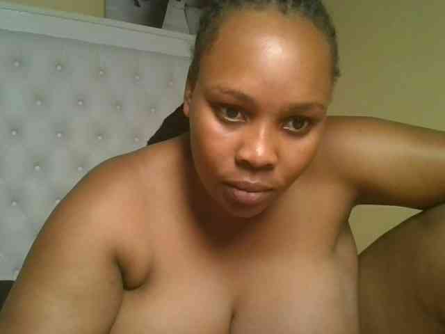 Queenlily25 webcam