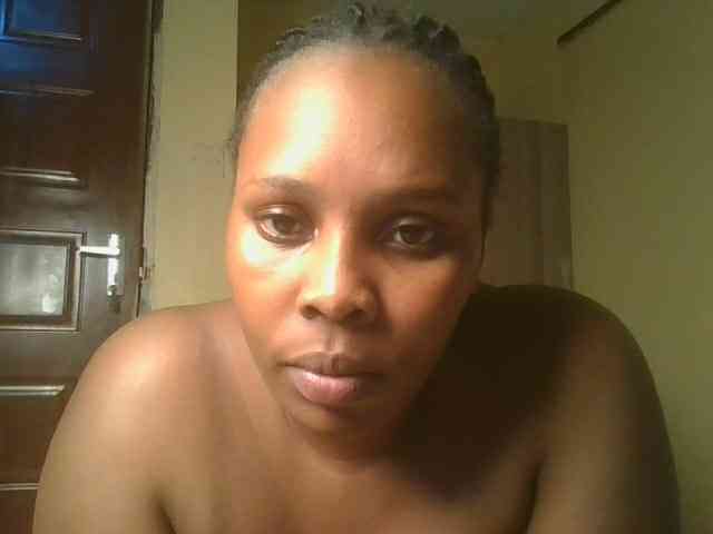 Queenlily25 webcam