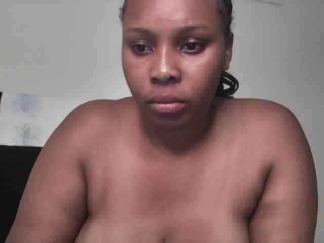 Queenlily25