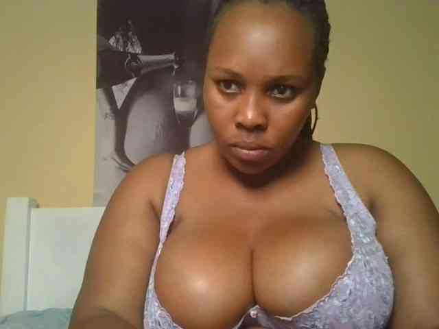 Queenlily25 webcam