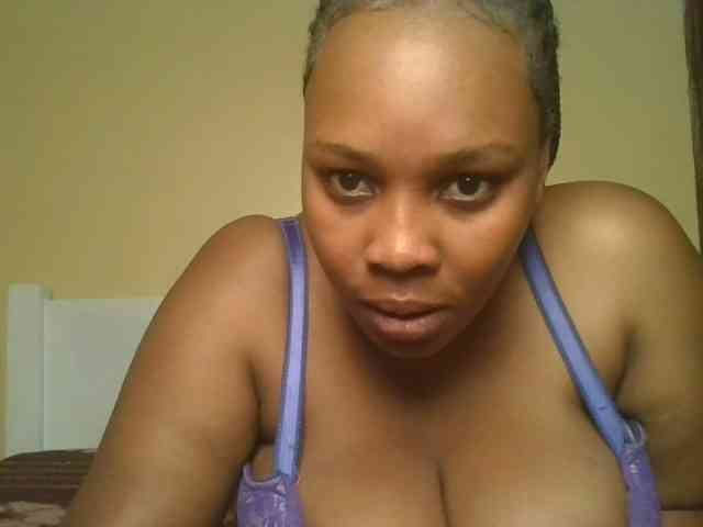Queenlily25 webcam