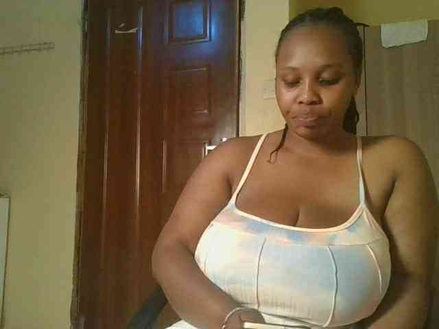 Queenlily25 webcam