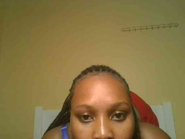 Queenlily25 webcam