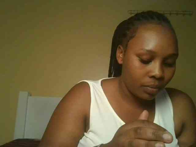 Queenlily25 webcam