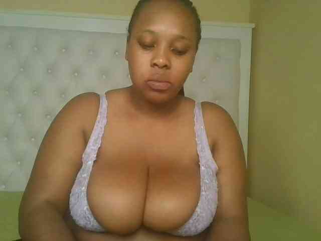 Queenlily25 Queenlily25