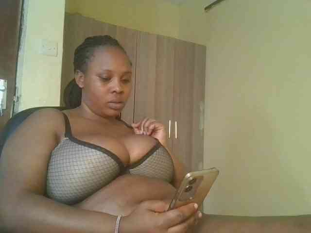 Queenlily25 Queenlily25