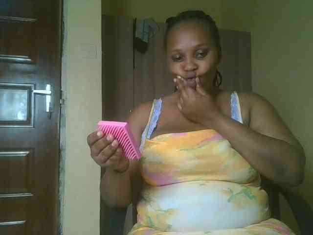 Queenlily25 webcam