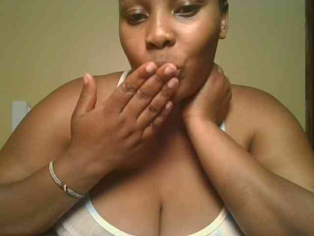 Queenlily25 webcam
