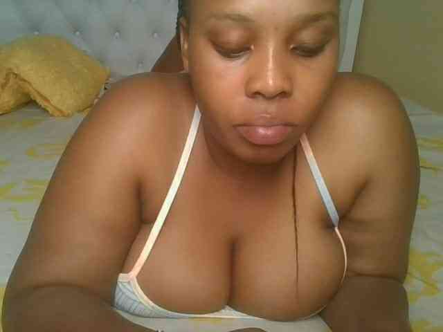 Queenlily25 Queenlily25