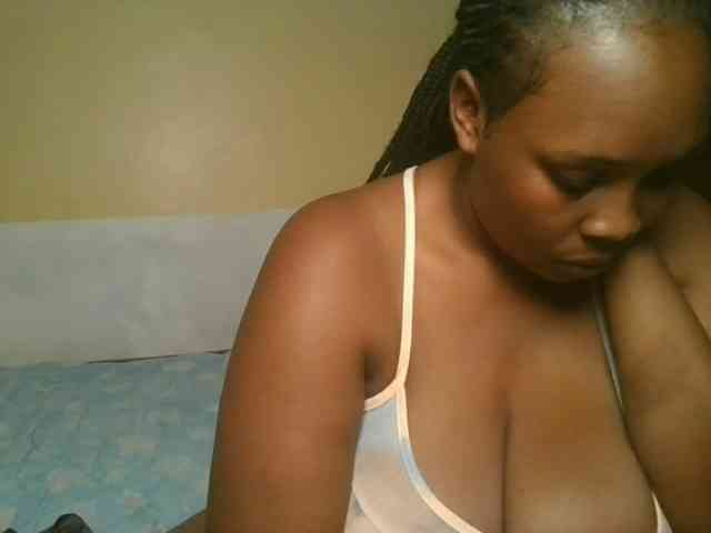 Queenlily25 webcam