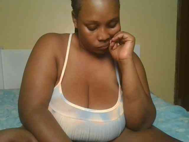 Queenlily25 webcam