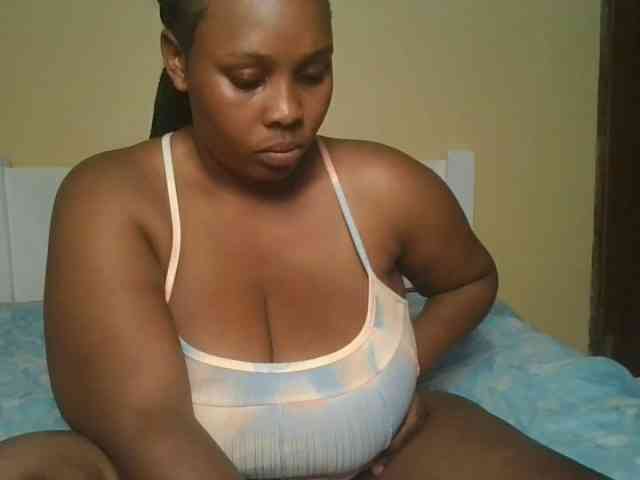 Queenlily25 webcam