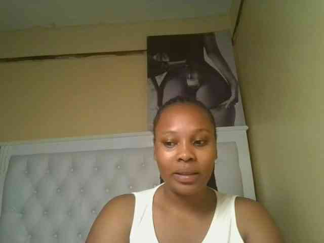 Queenlily25 webcam