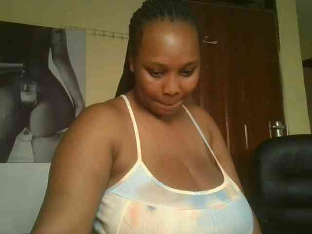 Queenlily25 webcam