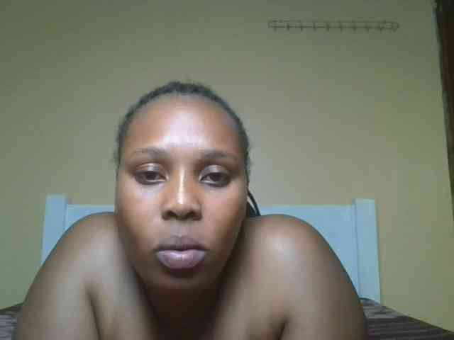 Queenlily25 webcam