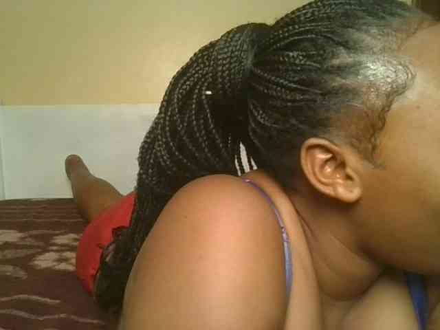 Queenlily25 webcam
