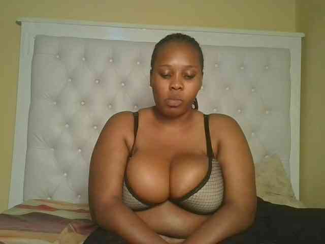 Queenlily25 webcam