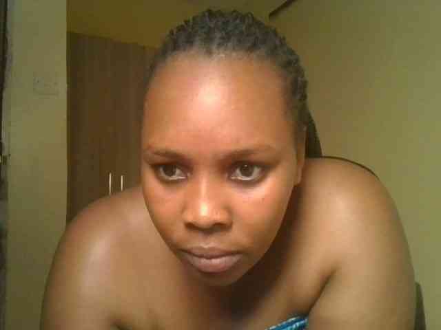 Queenlily25 webcam