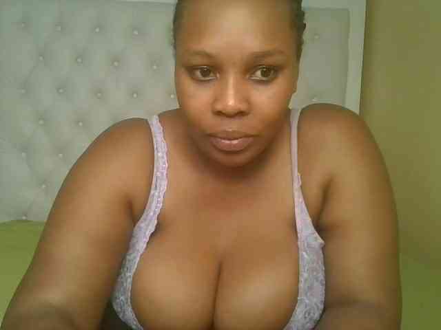 Queenlily25 Queenlily25