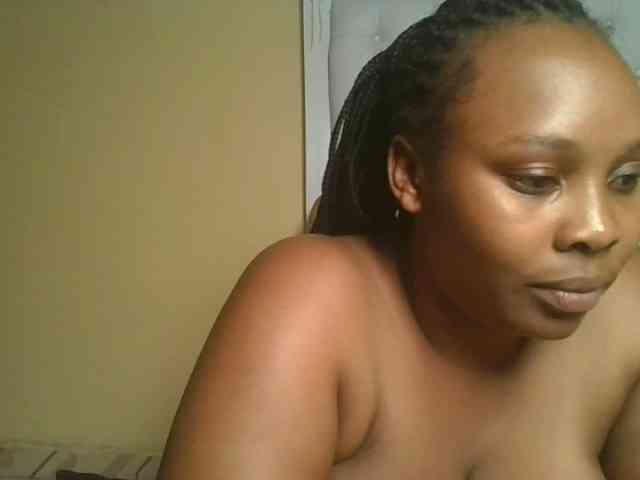 Queenlily25 webcam