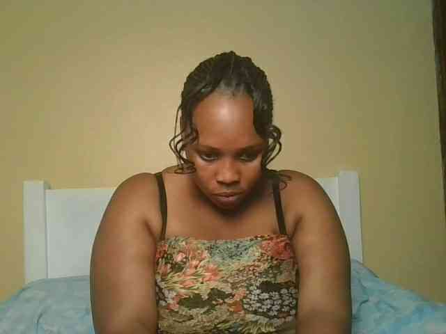 Queenlily25 webcam