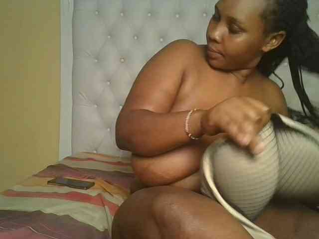 Queenlily25 webcam