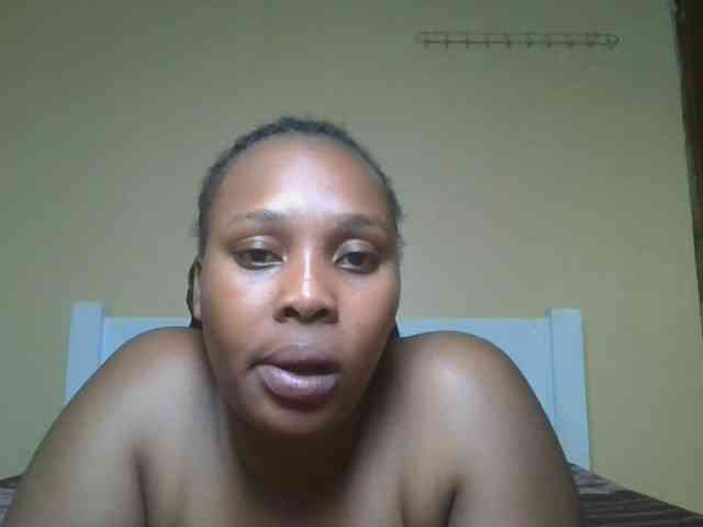 Queenlily25 webcam