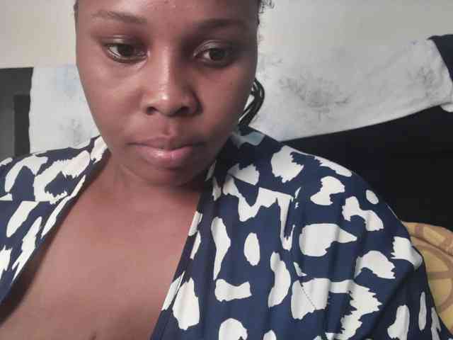 Queenlily25
