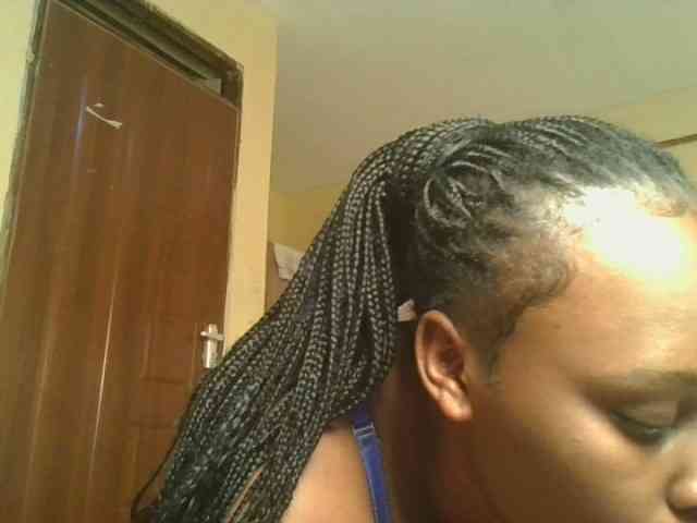 Queenlily25 webcam