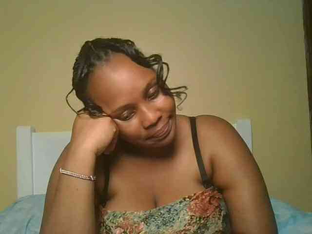 Queenlily25 webcam
