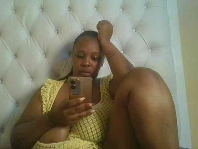 Queenlily25 Queenlily25