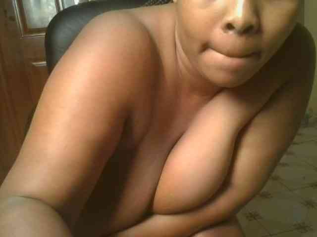 Queenlily25 webcam