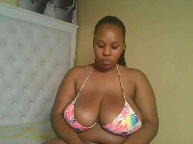 Queenlily25 webcam