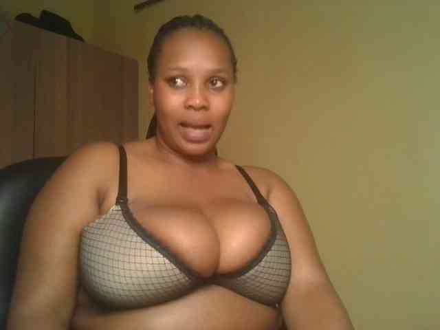 Queenlily25 webcam