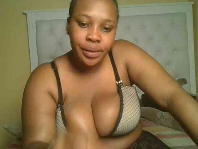 Queenlily25 webcam