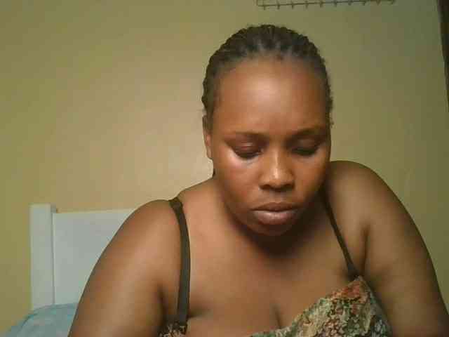 Queenlily25 webcam