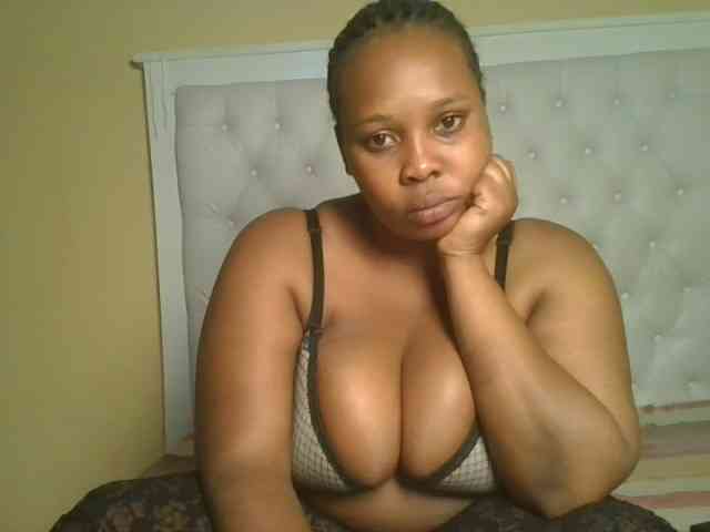 Queenlily25 webcam