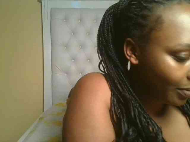 Queenlily25