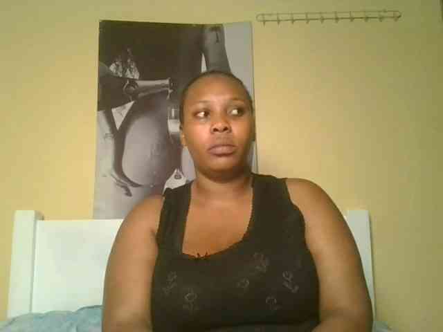 Queenlily25 webcam