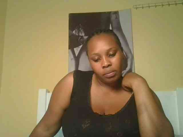 Queenlily25 webcam