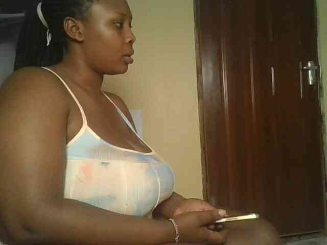 Queenlily25 webcam