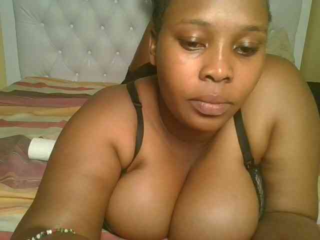 Queenlily25 webcam