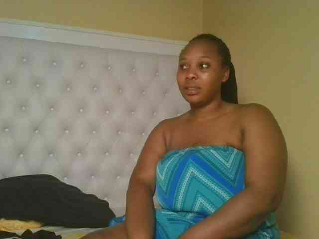 Queenlily25 webcam