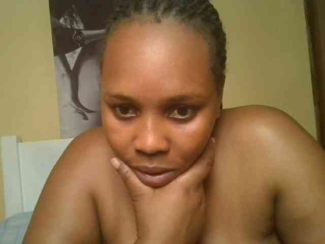 Queenlily25 webcam