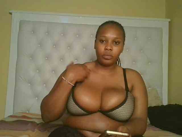 Queenlily25 webcam